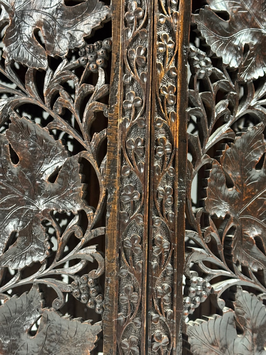 Hand-carved Anglo-indian-style Side Table-photo-3