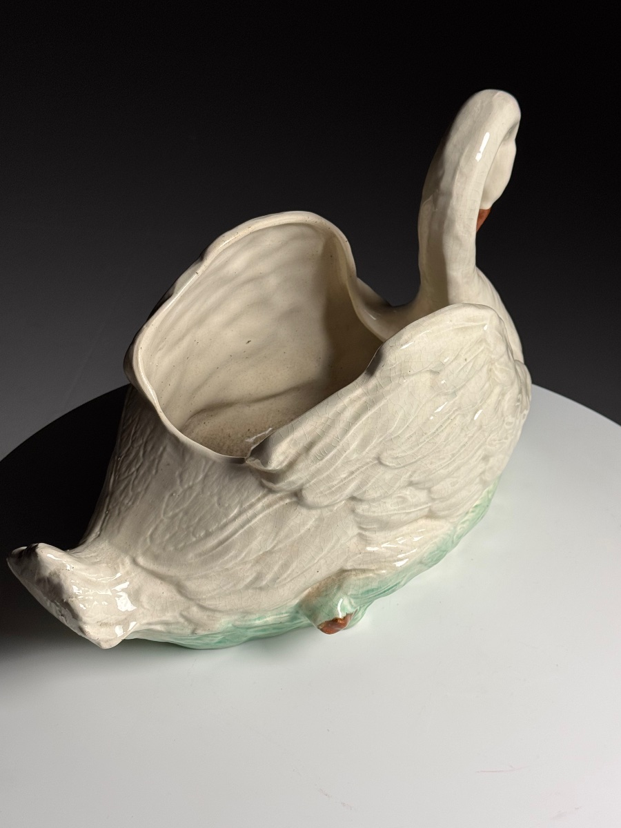 Vintage Swan-shaped Champagne Bucket-photo-6