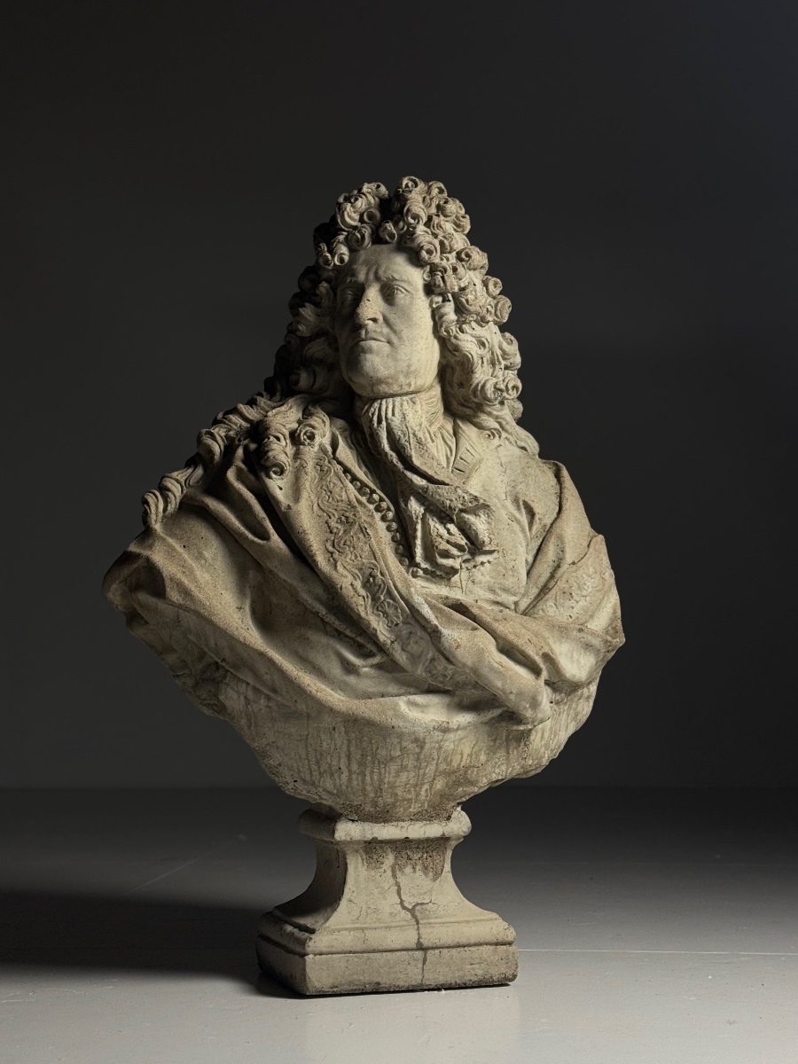 Énorme buste de Louis XIV en béton-photo-4