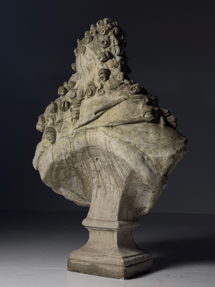 Énorme buste de Louis XIV en béton-photo-3