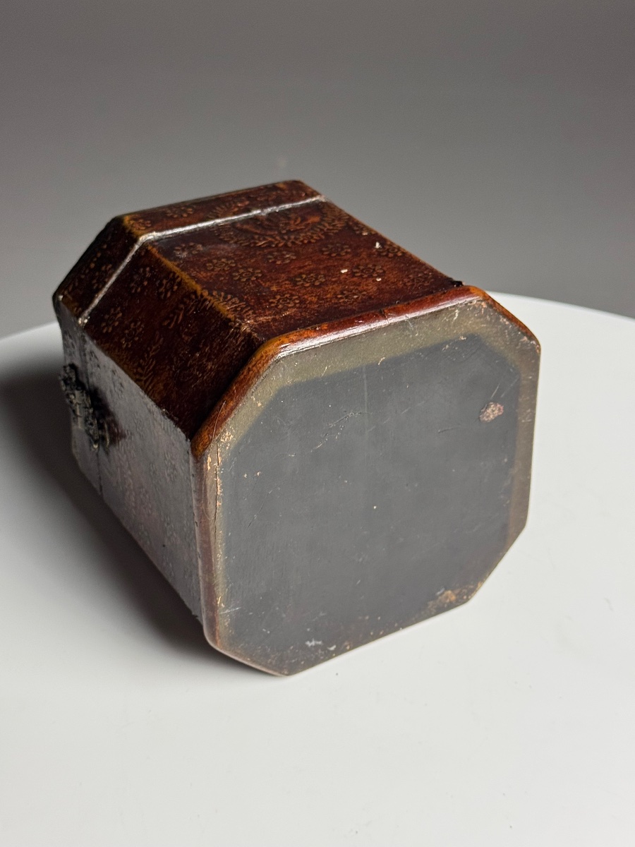 Small Leather Box From The 20th Century-photo-6