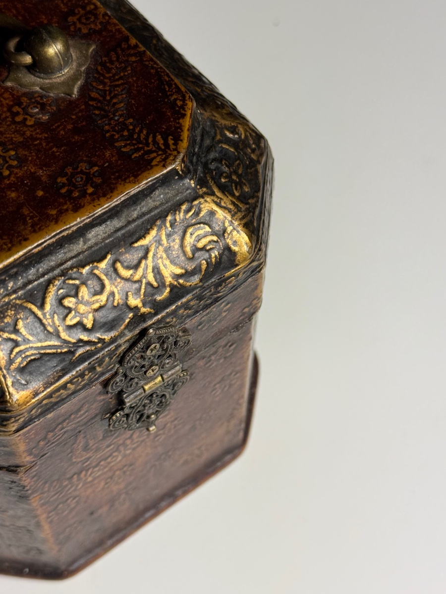 Small Leather Box From The 20th Century-photo-7