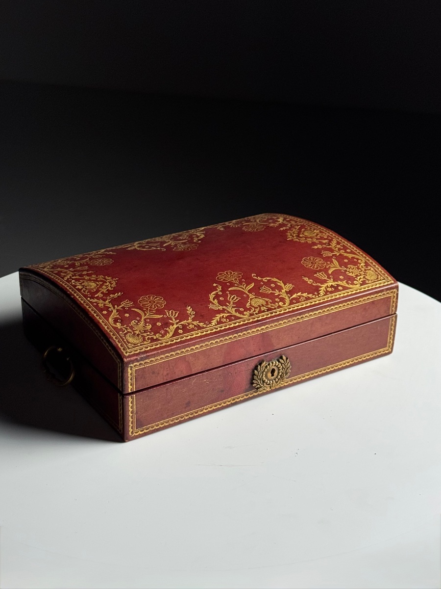 Petit coffret français en cuir rouge-photo-2