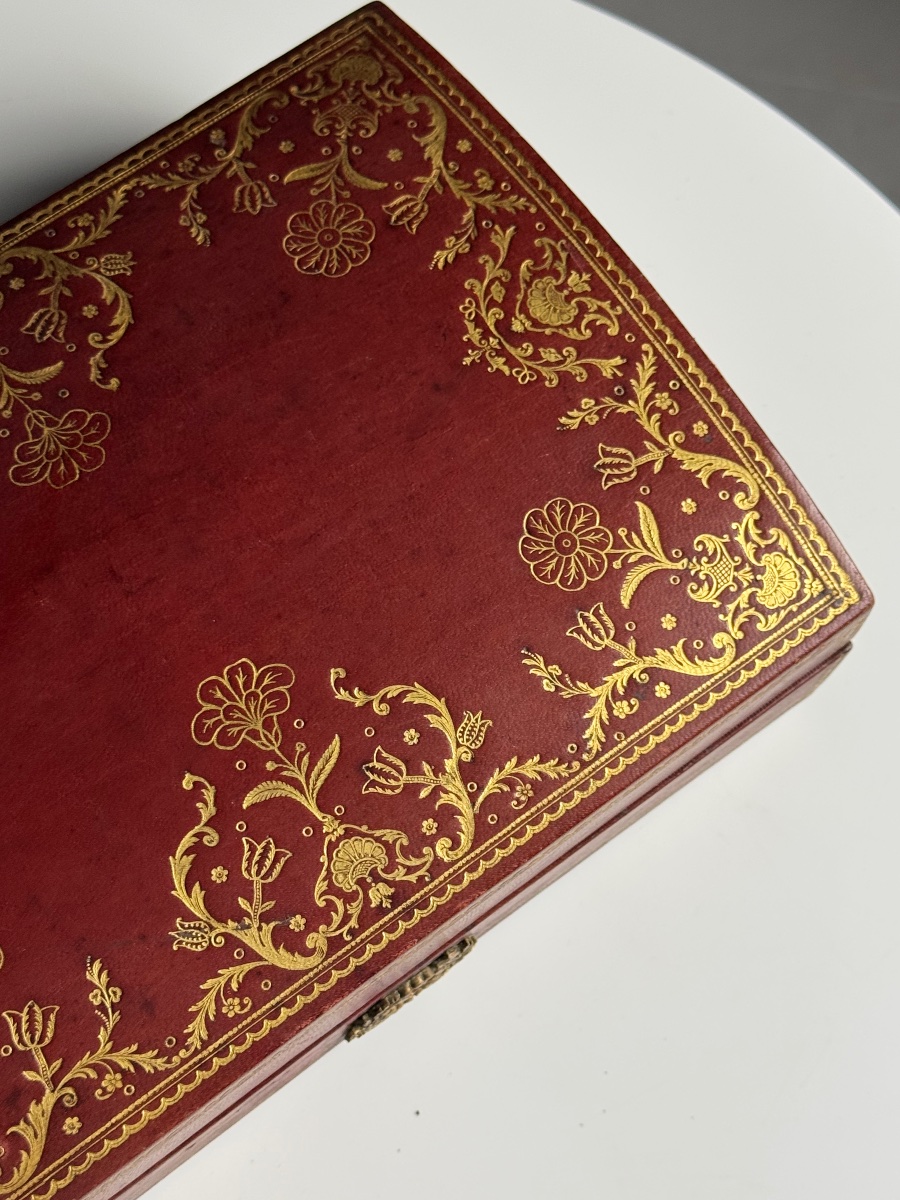 Petit coffret français en cuir rouge-photo-5