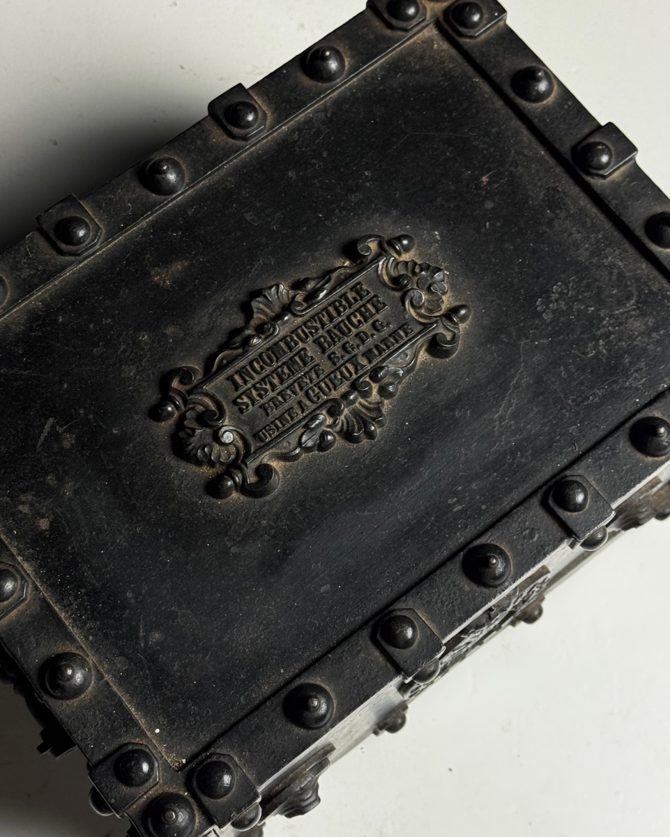 19th-century Bauche Safe-photo-2