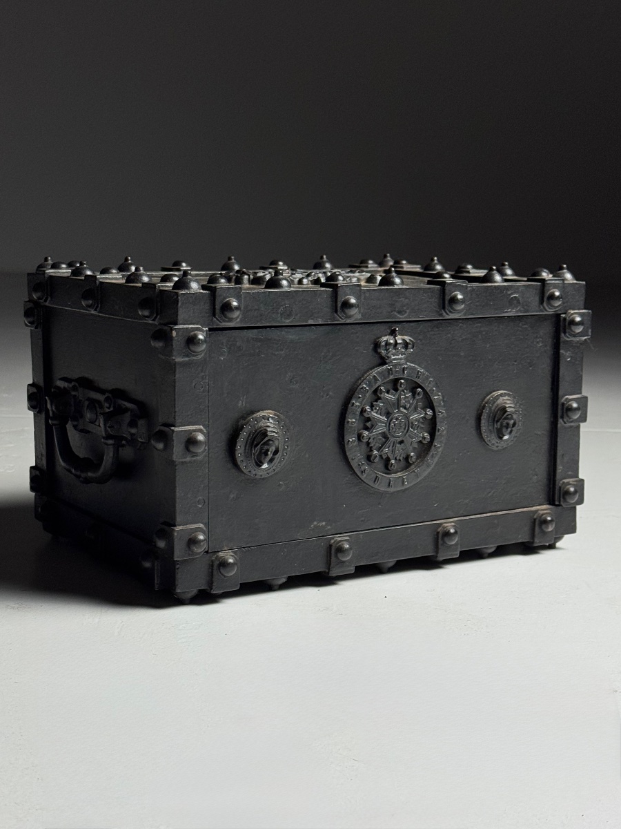 19th-century Bauche Safe-photo-3