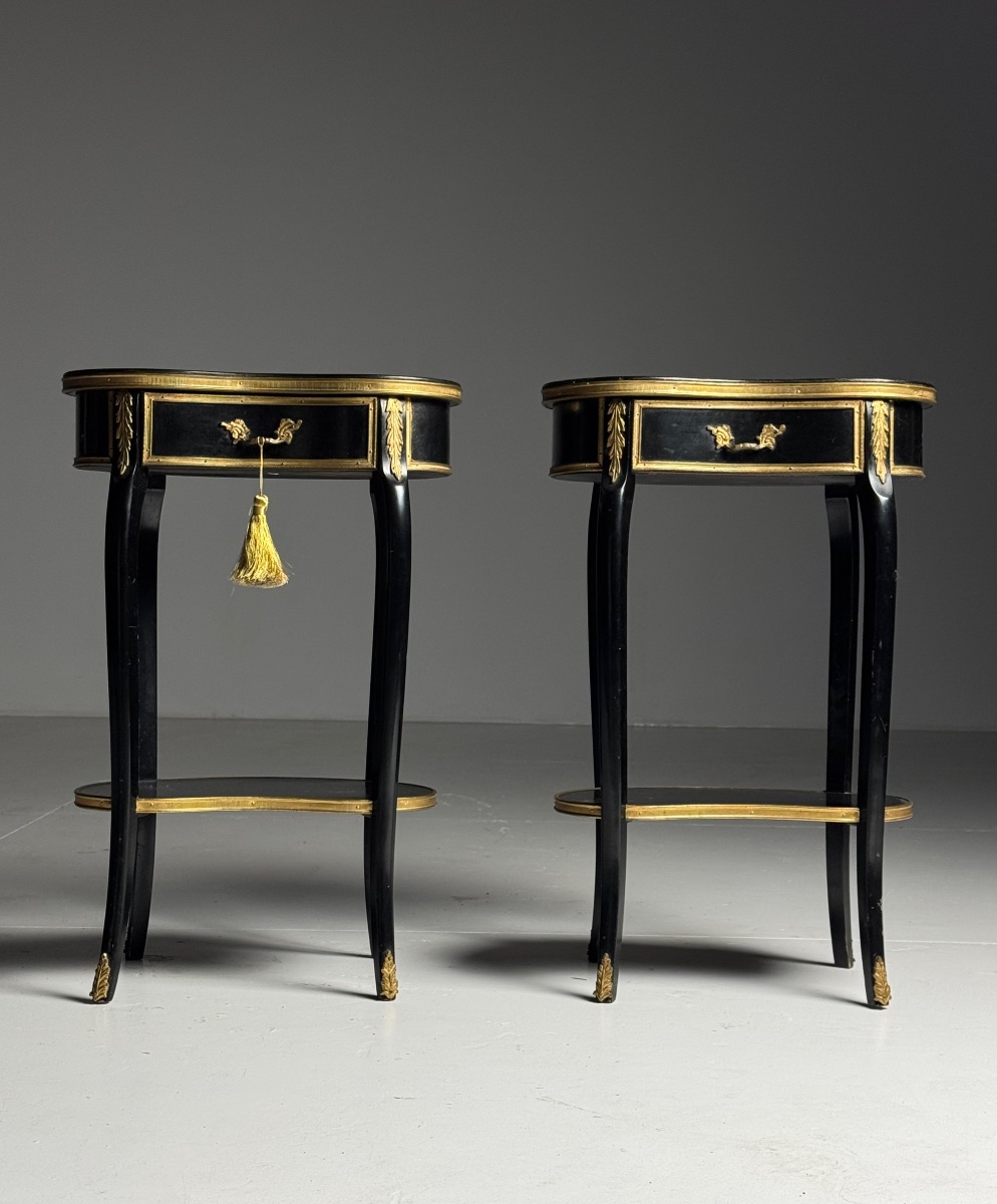 Set Of 2 Chinoiserie-style Nightstands -photo-1