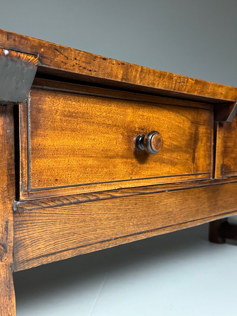 19th-century Spanish Coffee Table-photo-3