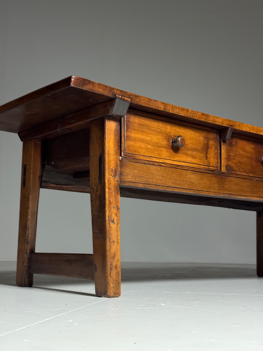 19th-century Spanish Coffee Table-photo-1