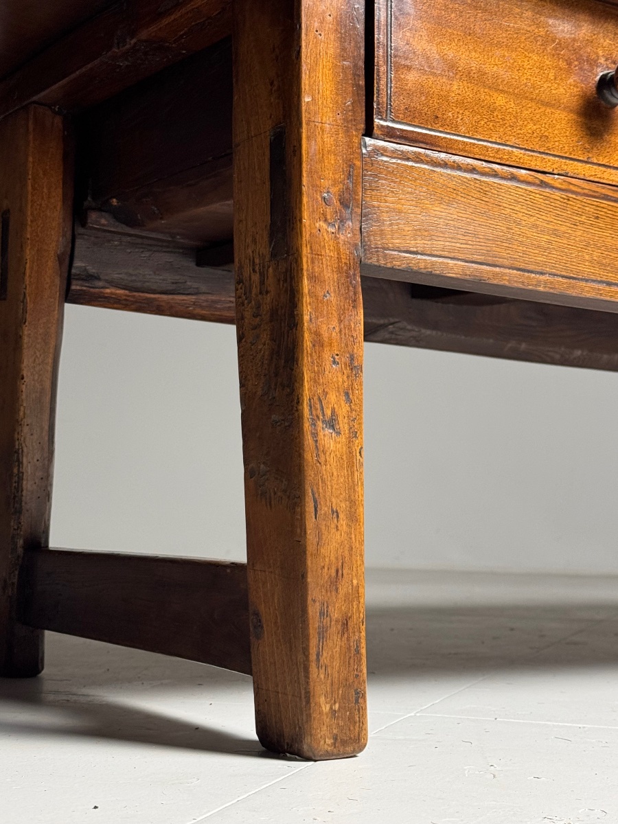 19th-century Spanish Coffee Table-photo-4