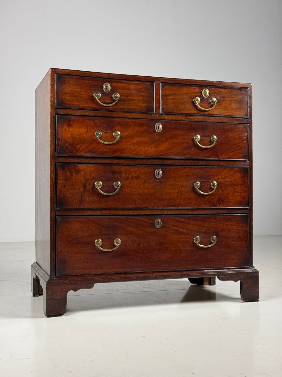 English Chest Of Drawers Ca. 1800-photo-2