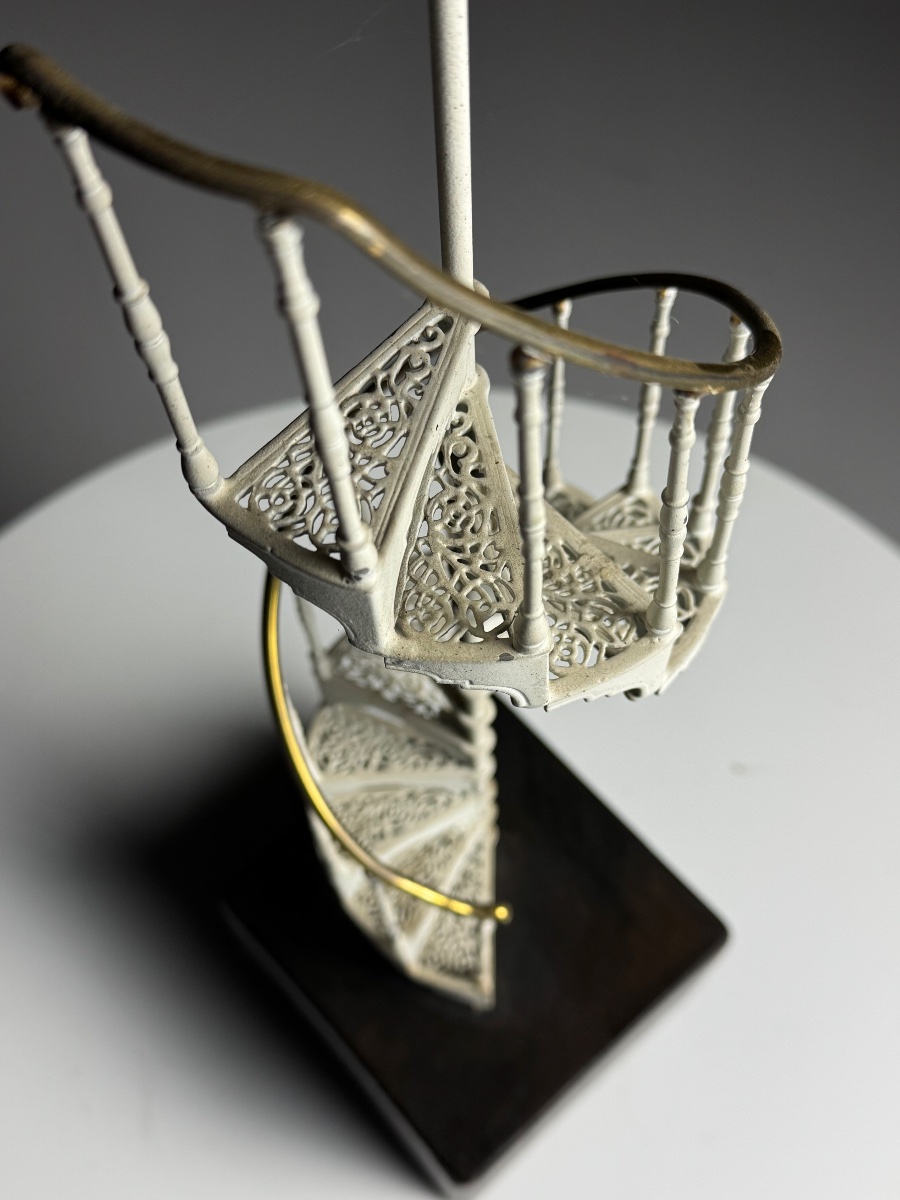 Model Of A Metal Spiral Staircase-photo-1