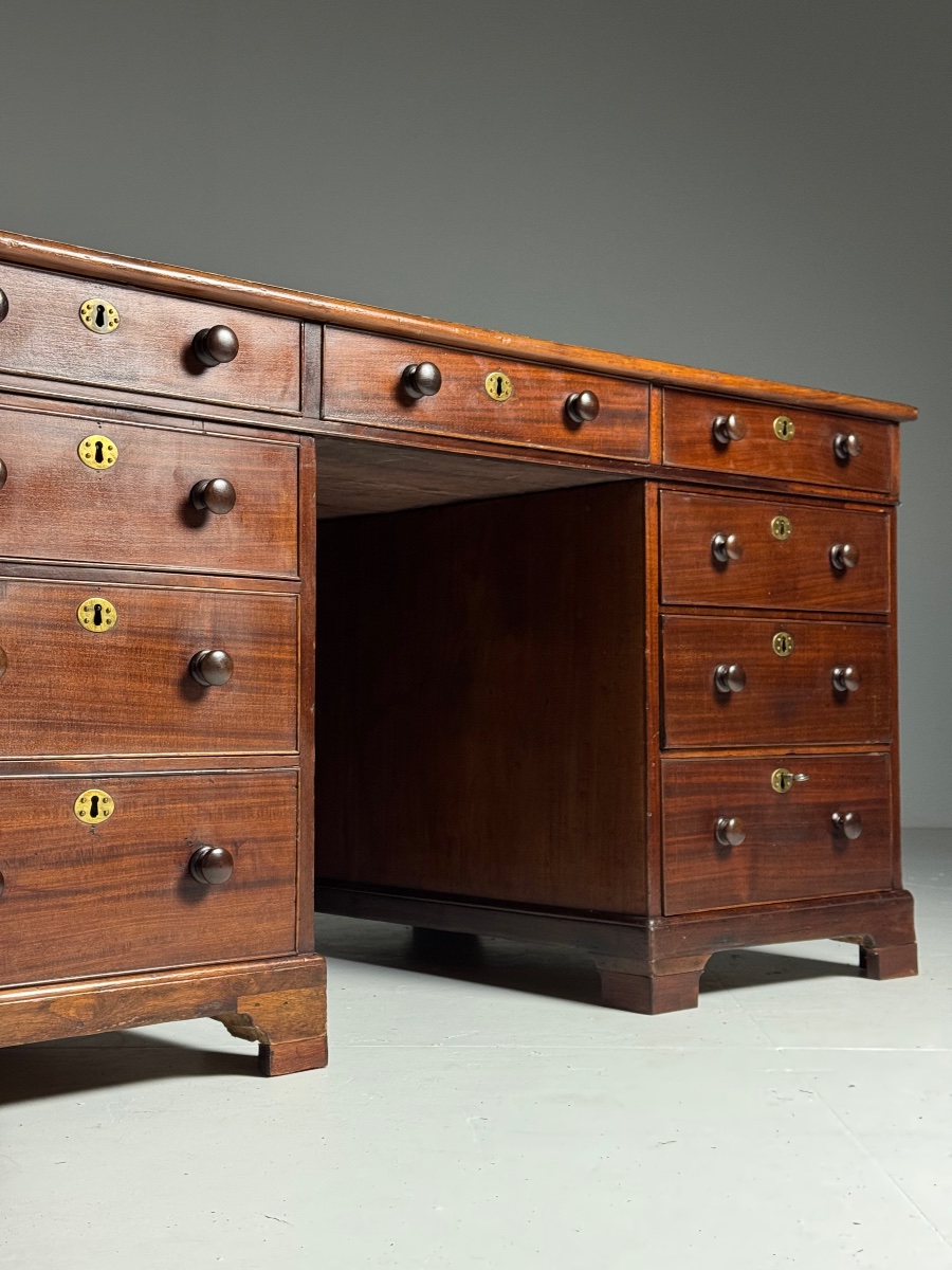 19th-century Mahogany Double Desk-photo-3