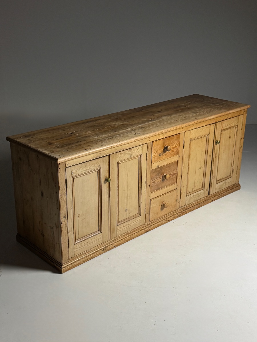 19th-century English Pine Sideboard-photo-4