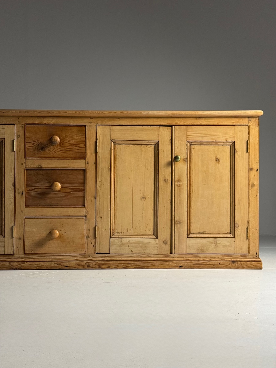 19th-century English Pine Sideboard-photo-4