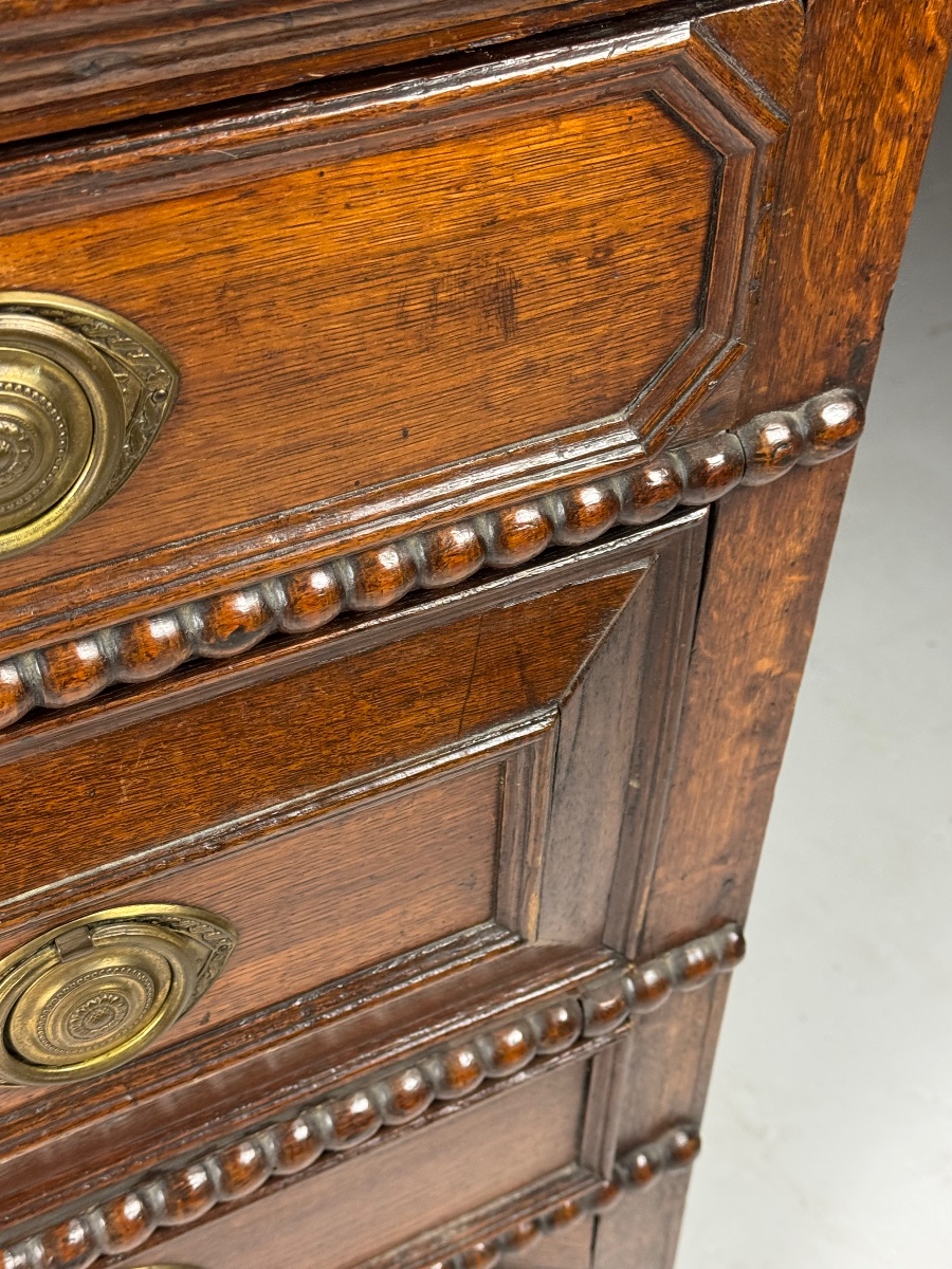 Commode anglaise du XVIIe siècle en chêne-photo-1