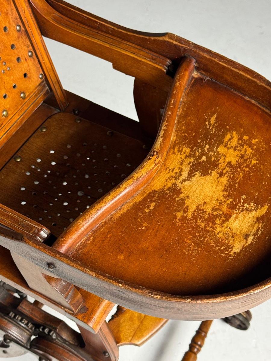 Chaise haute victorienne du XIXe siècle-photo-2