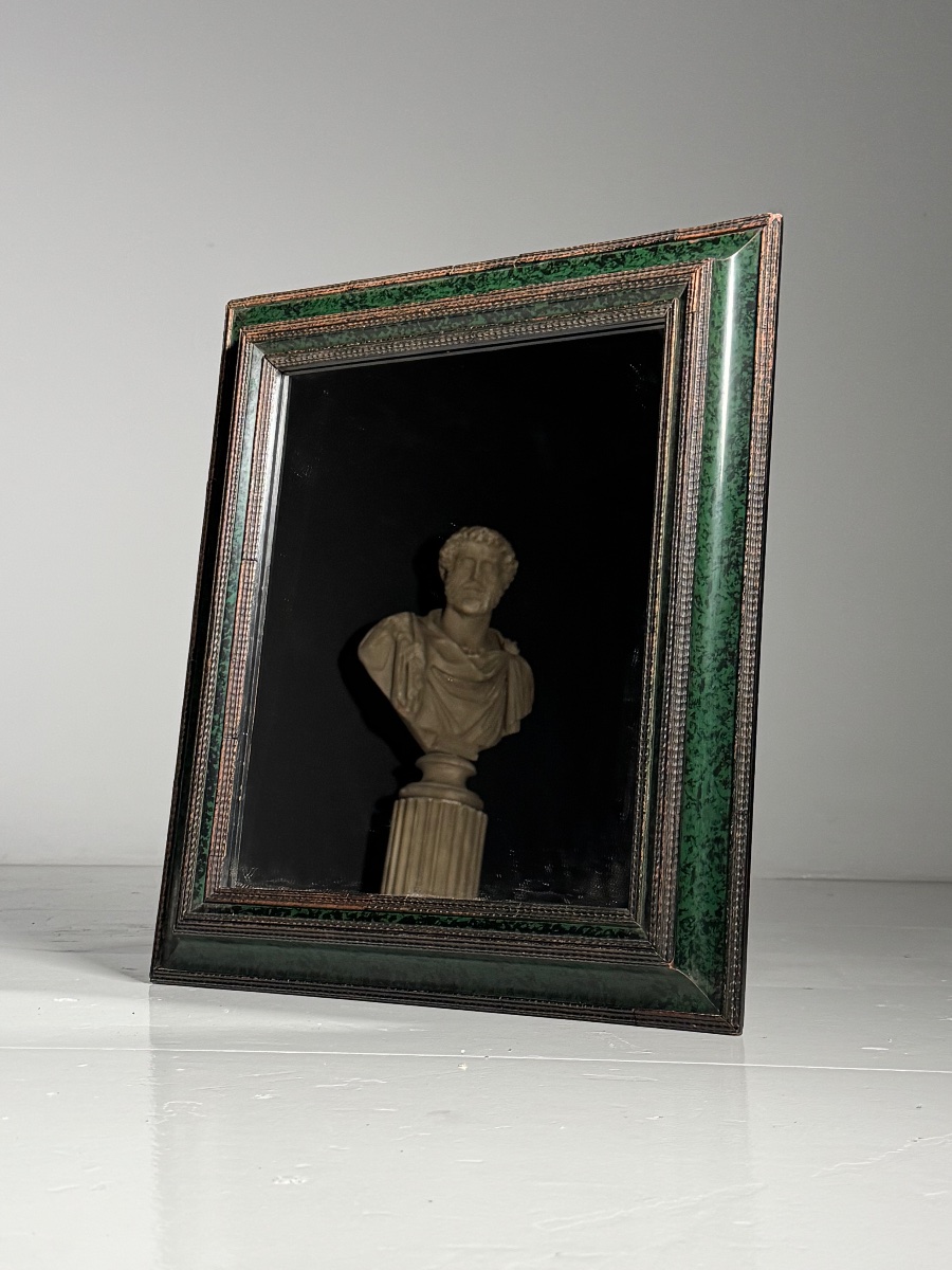 Miroir à cadre ondulé, XXe siècle