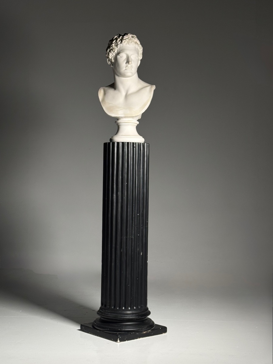 Colonne néoclassique en plâtre noir-photo-2