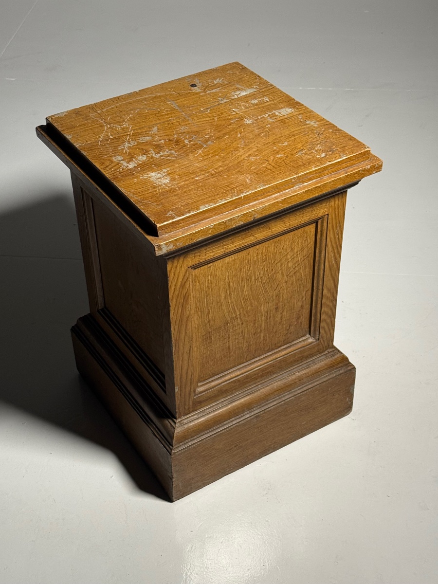 Socle classique en bois du XXe siècle-photo-2