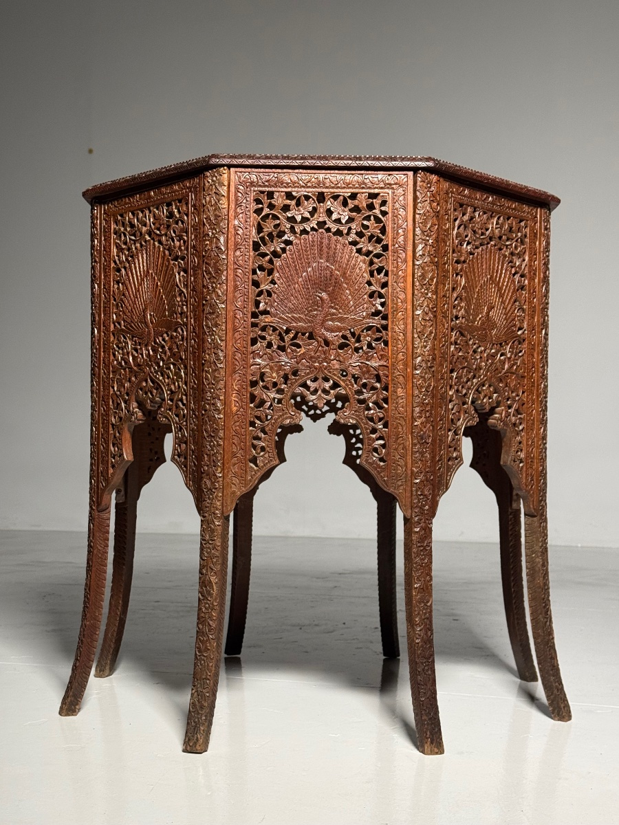 Table d'appoint indienne, vers 1900