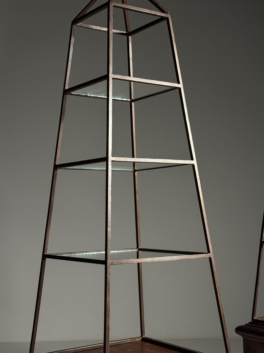 Set Of 2 Obelisk-shaped Shelves-photo-3