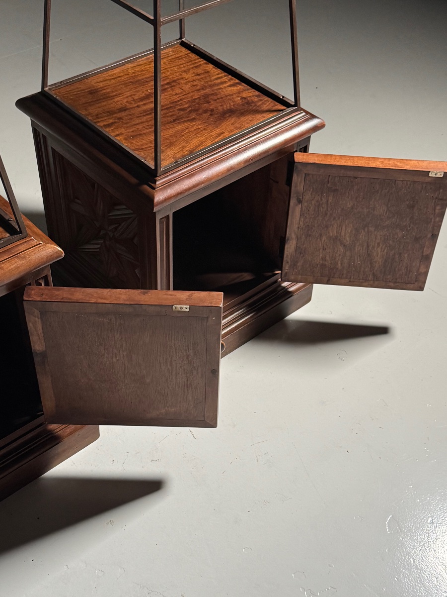 Set Of 2 Obelisk-shaped Shelves-photo-6