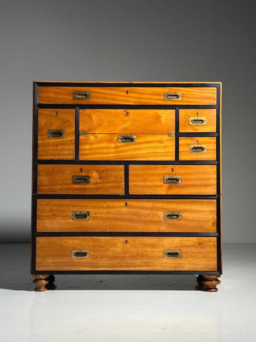 Commode  Campaign  du XIXe siècle