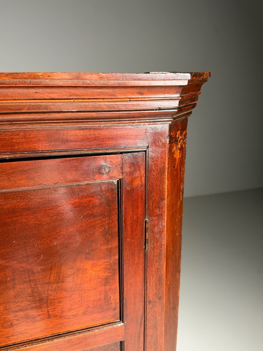 Small 19th-century English Corner Cabinet Made Of Mahogany-photo-5