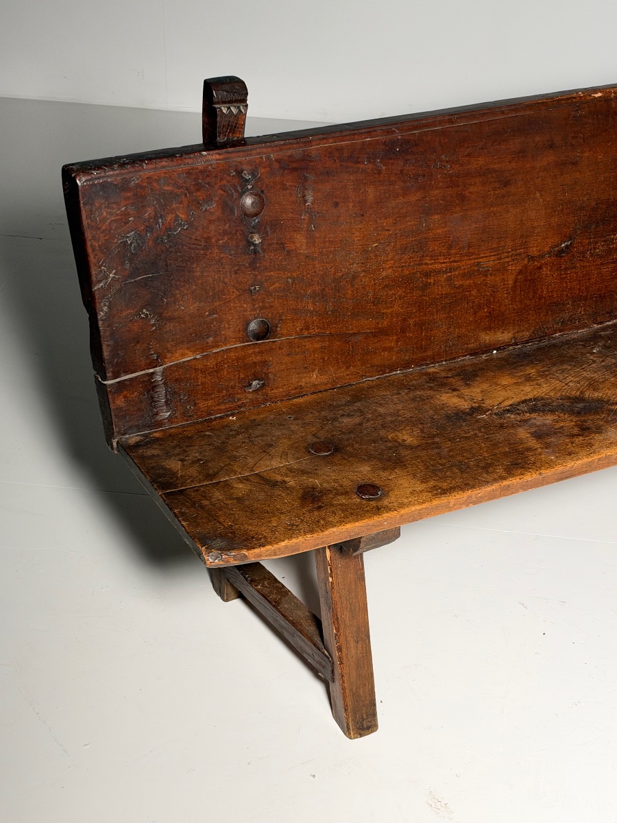18th-century Spanish Bench-photo-3