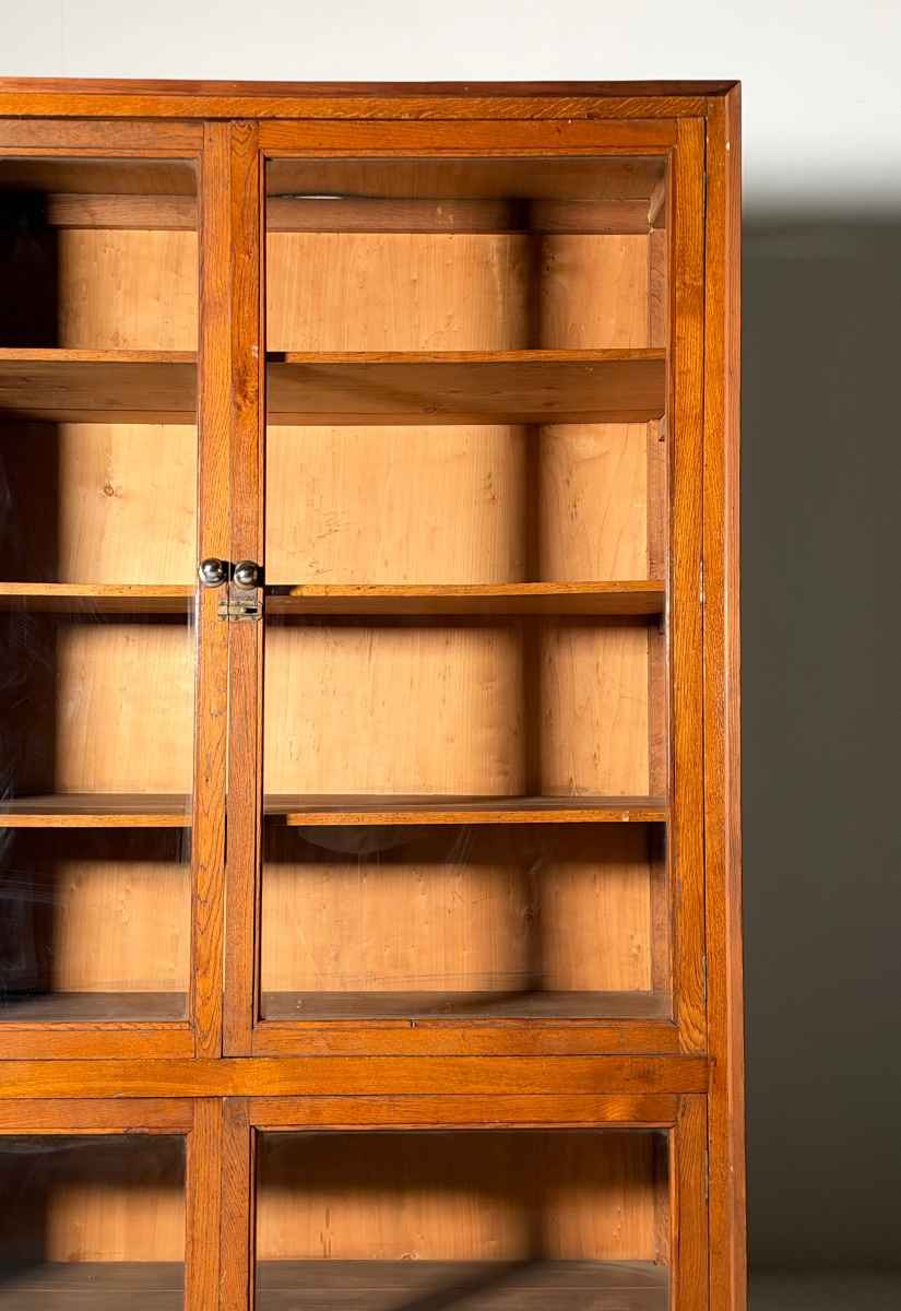 Vintage Oak Display Cabinet-photo-4