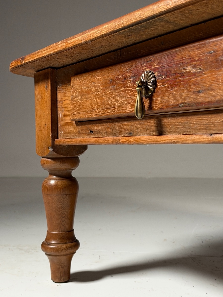 Rustic-style Pine Coffee Table-photo-2