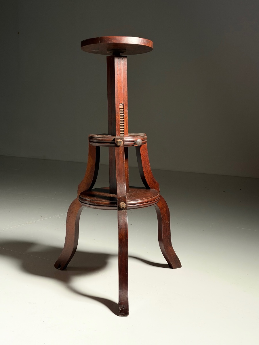 Mahogany Wood Sculpture Base-photo-4