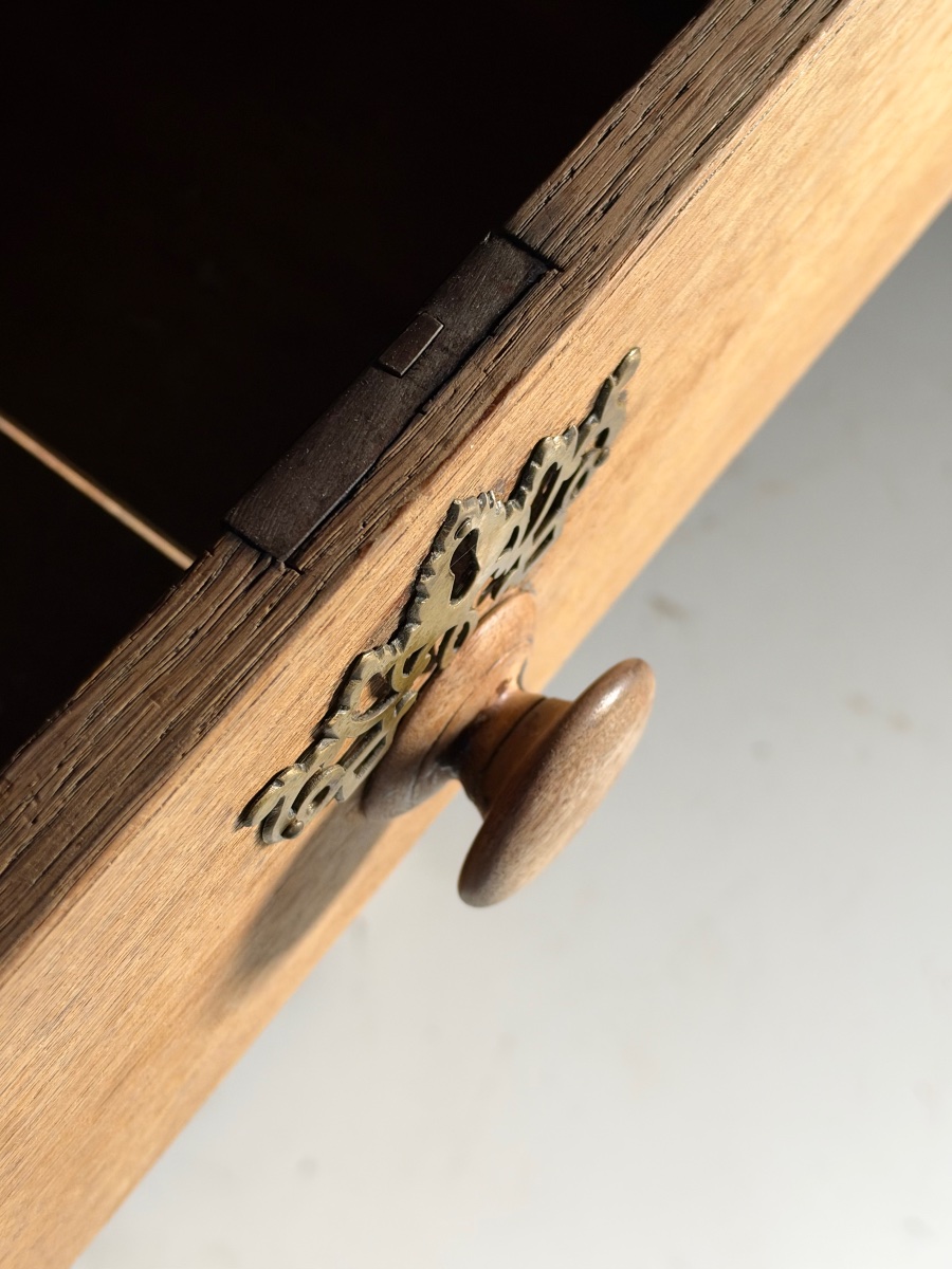 Commode anglaise en chêne du XIXe siècle-photo-2