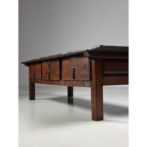 Table basse espagnole 18e siècle