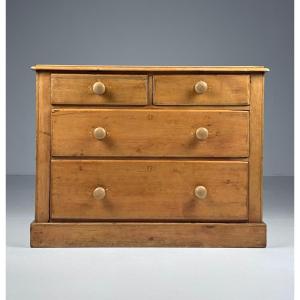 Commode en pin anglais du XIXe siècle