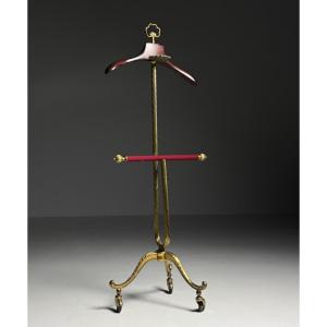 Standard Dress Code In France, Mid-20th Century