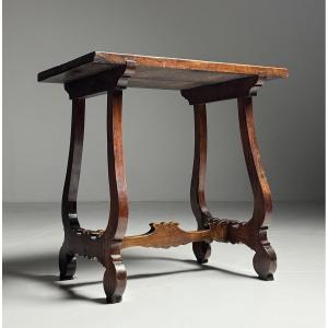 Table espagnole du début du XXe siècle