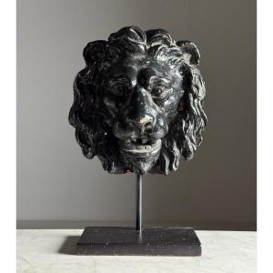 Lion Fountain Mask On A Pedestal