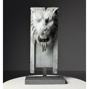 Lion sur socle en zinc