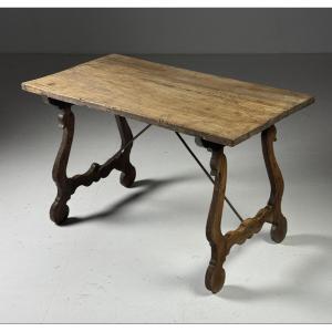 Table espagnole du XIXe siècle