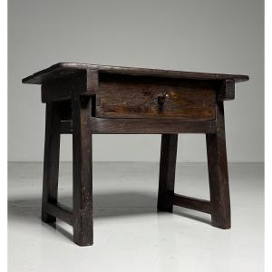 Table espagnole, début du XXe siècle
