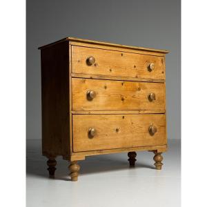 19th Century English Pine Chest Of Drawers