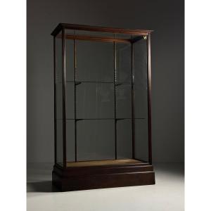 Vitrine de musée en acajou, vers 1920
