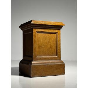 Socle classique en bois du XXe siècle