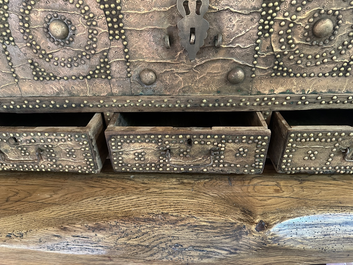 Shirazi Chest-photo-3