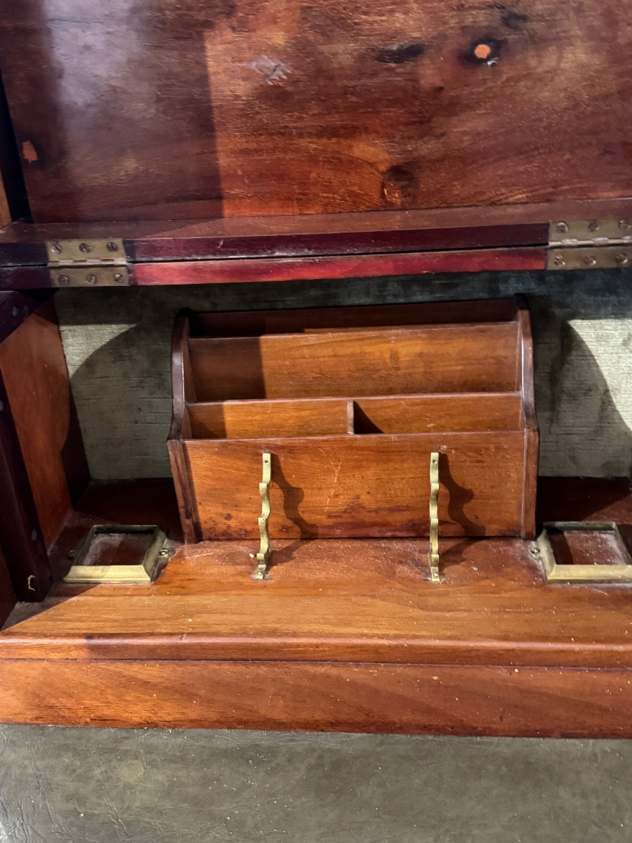 Small Mahogany Desk -photo-3