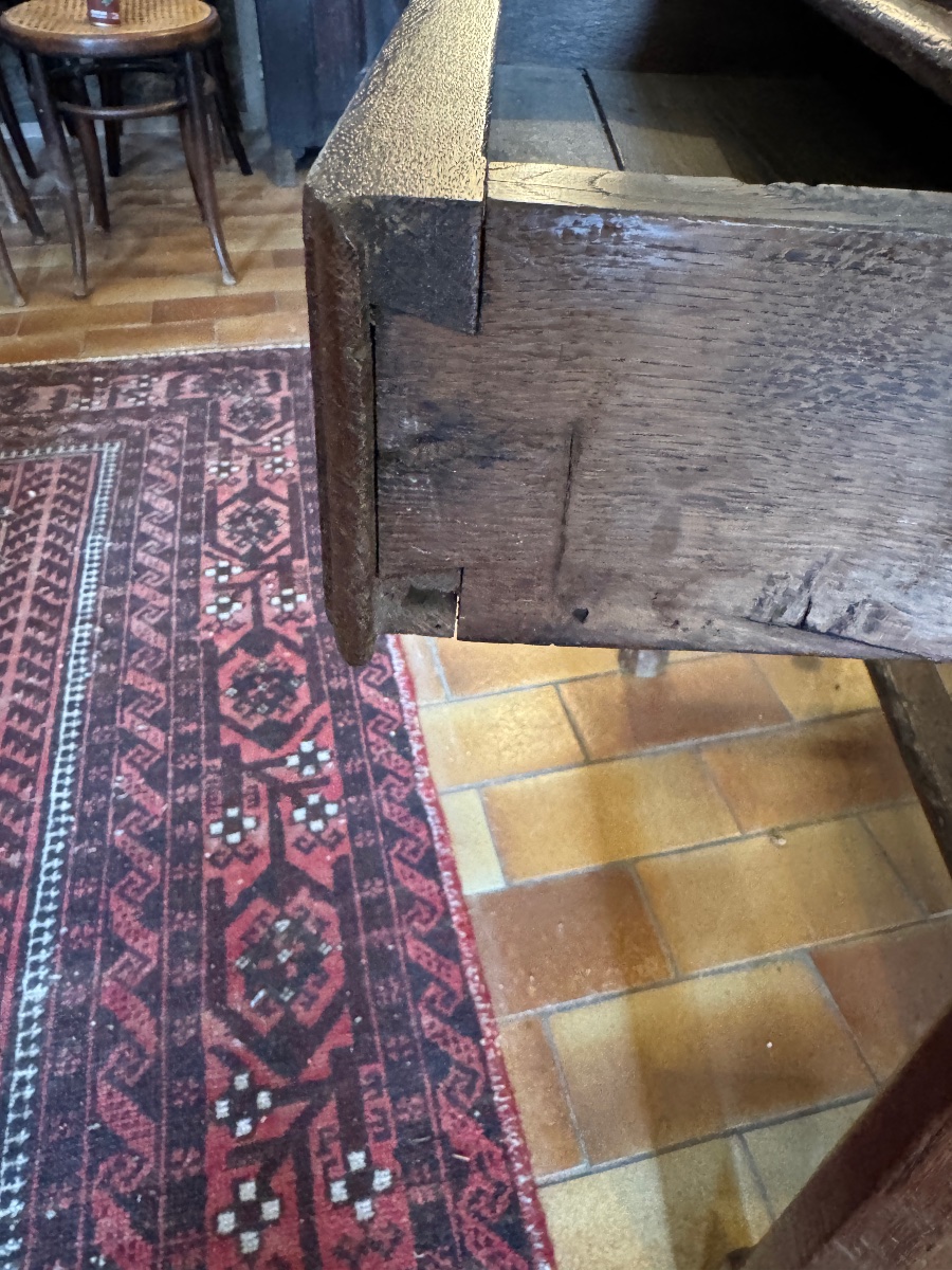 Small 17th-century Table-photo-2
