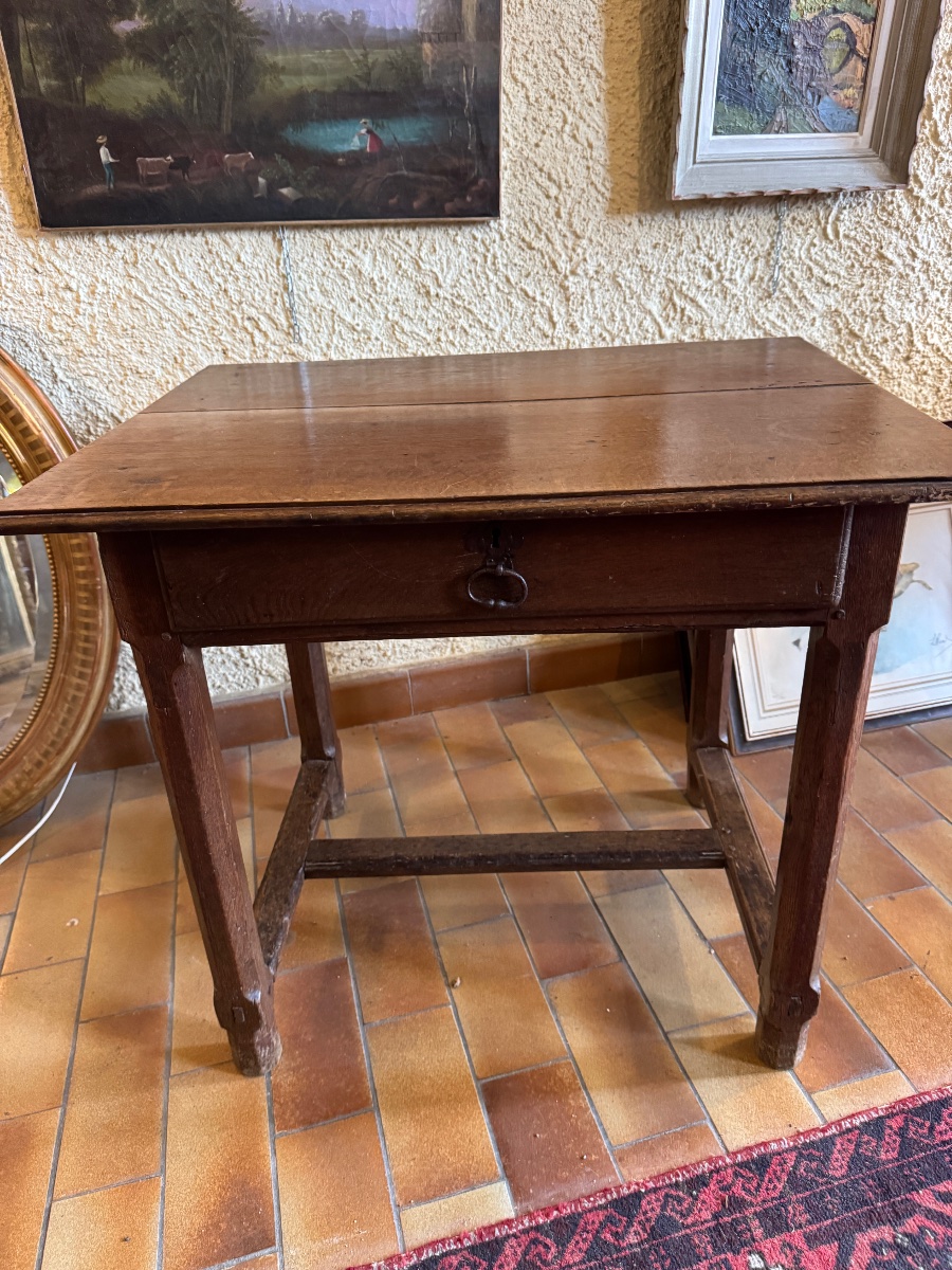 Small 17th-century Table