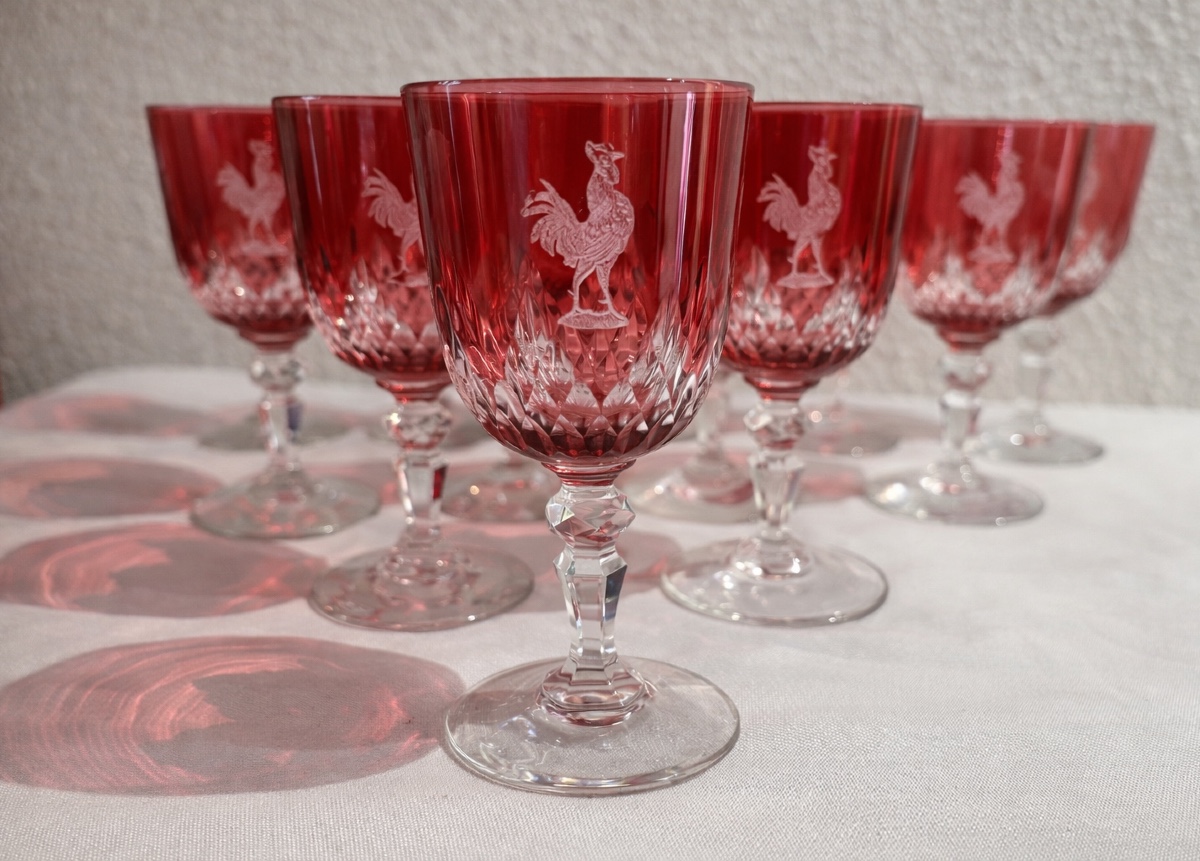 12 Pink Crystal Glasses With Rooster Decoration, 19th Century, Baccarat Richelieu 